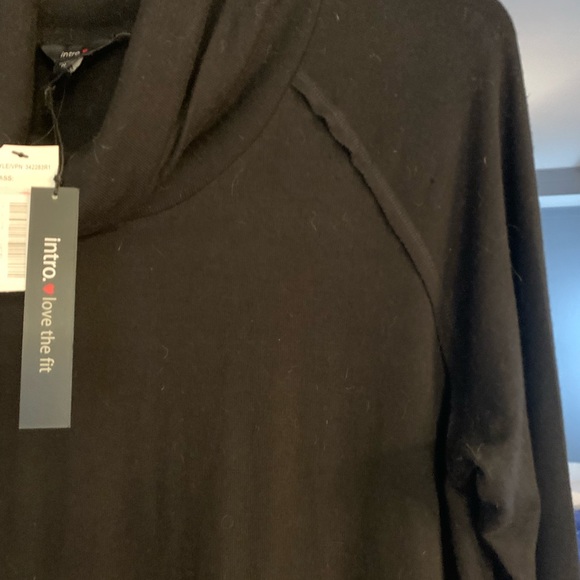 New w/tags, black cowl neck tunic sweater, size 2x - Picture 4 of 8